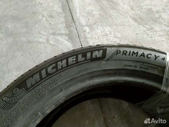 Michelin Primacy 4+ 215/55 R18 99