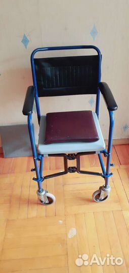 Инвалидное кресло с туалетом