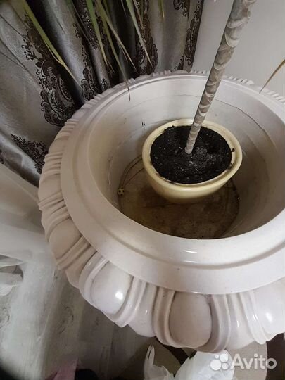 Ваза из искусственного камня