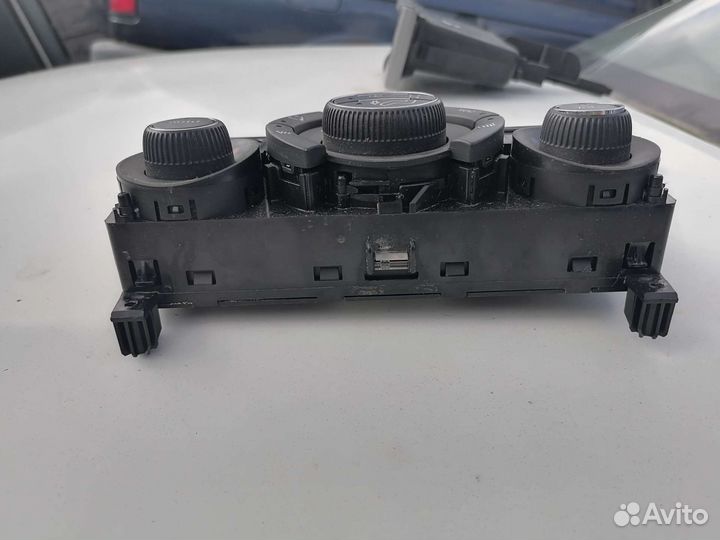 Блок управления печкой/климатом Peugeot 308