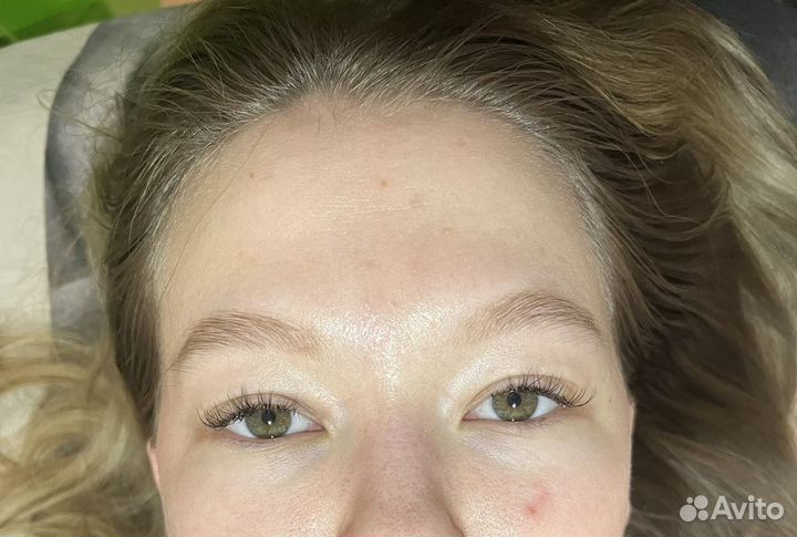 Наращивание ресниц, оформление бровей