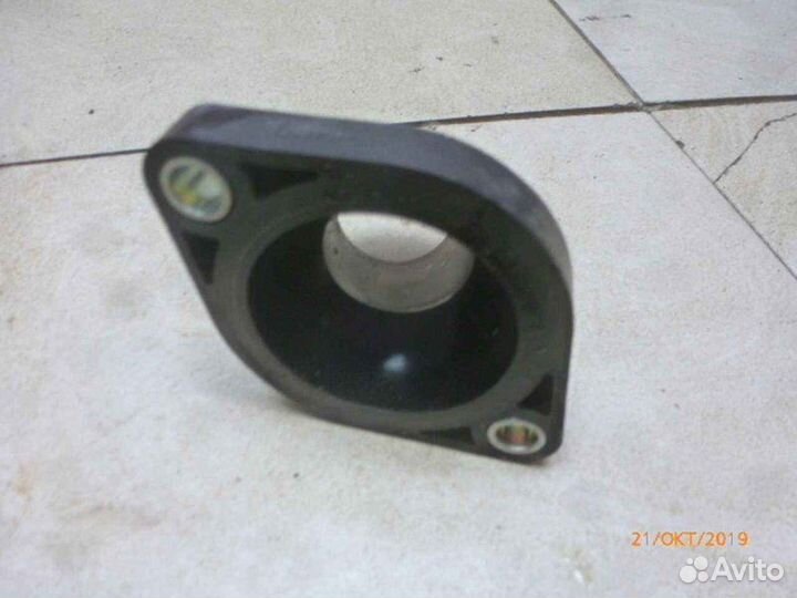 Крышка термостата Nissan Qashqai J10 2.0 2008