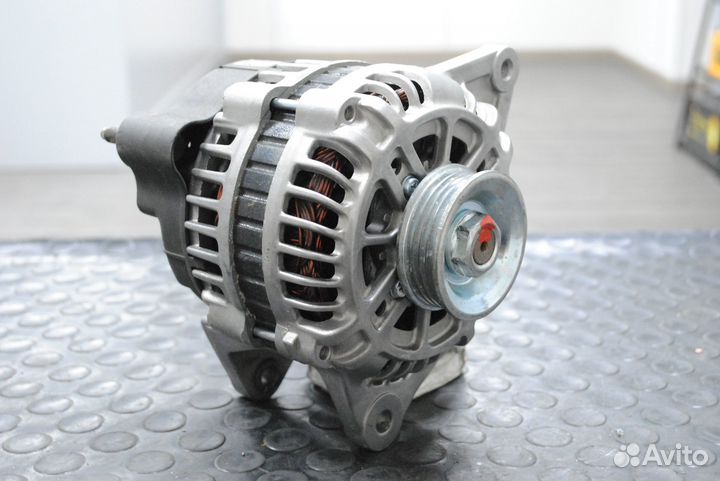 Генератор Hyundai Santa Fe, Trajet 2.0 б/у 95А