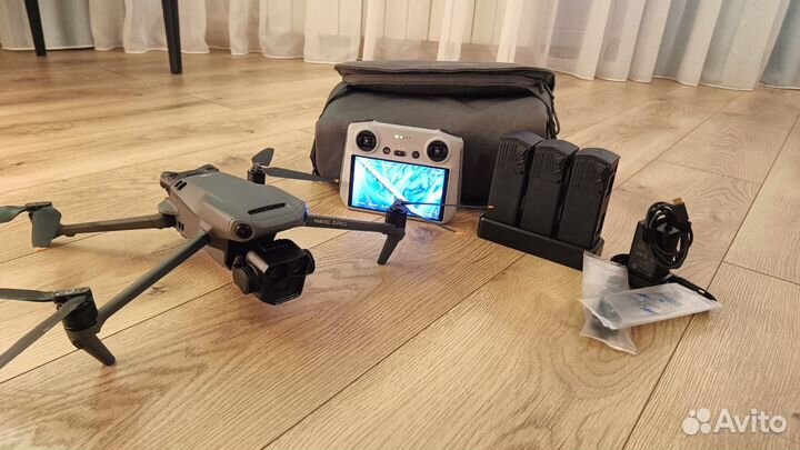 Mavic 3 Pro Fly More Combo