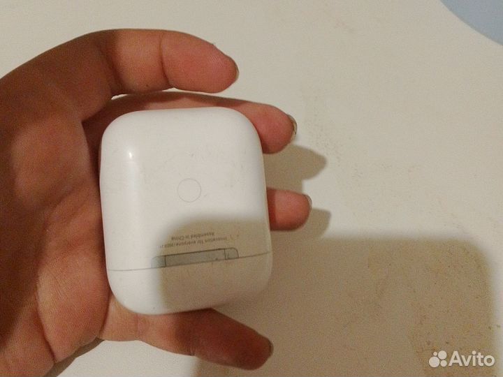 Беспроводные наушники apple airpods