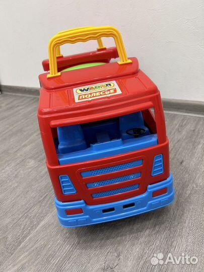 Машинка каталка толокар