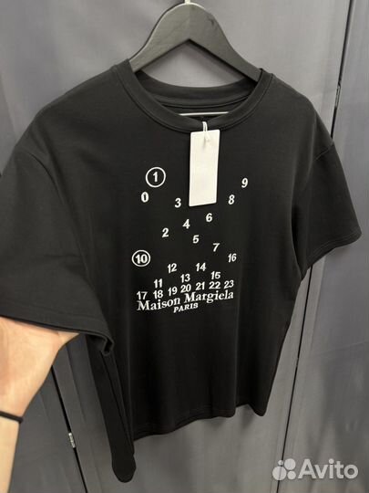Maison margiela mm6 футболка (хит 2025)