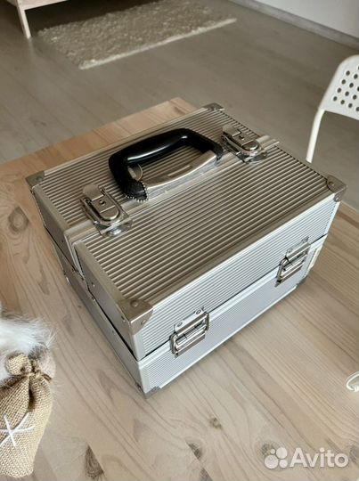 Бокс кейс визажиста для косметики серебристый