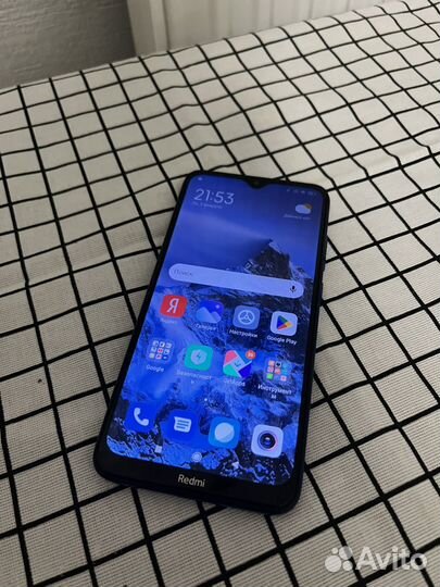 Xiaomi Redmi 8, 3/32 ГБ