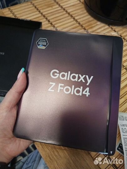 Samsung Galaxy Z Fold4, 12/256 ГБ