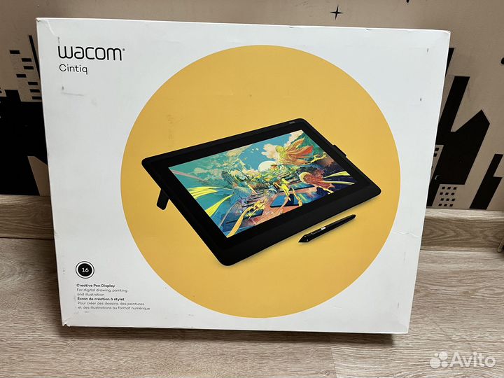 Графический планшет-монитор wacom Cintiq 16 DTK166