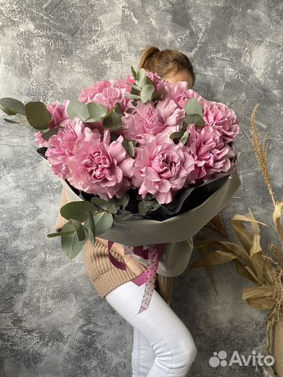 Букет пионовидные розы, кружевные розы