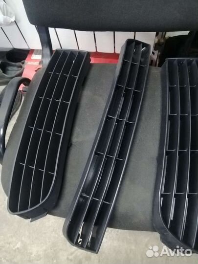 Решётки переднего бампера Audi A6 C4 Новые