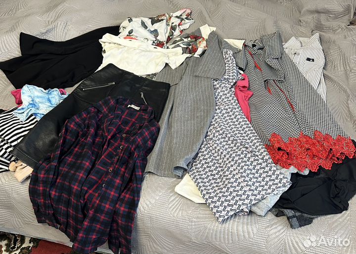 Коробка вещей на девушку 40-42 размер