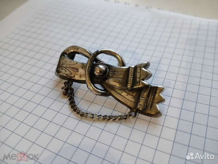 Брошь серебро 84 пробы