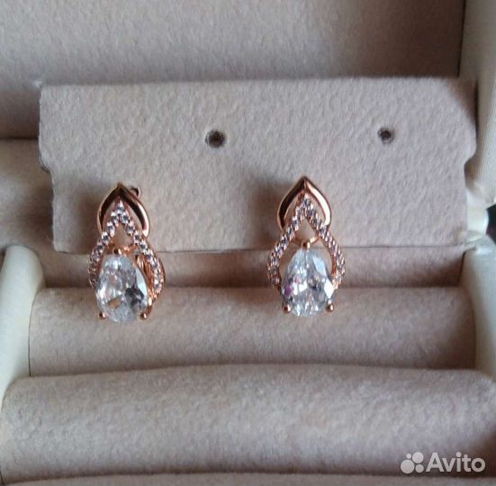 Золотые серьги