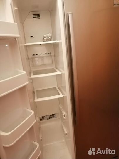 Холодильник LG двухкамерный (Side by side)