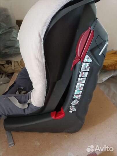 Кресло автомобильное детскоеBritax Roemer