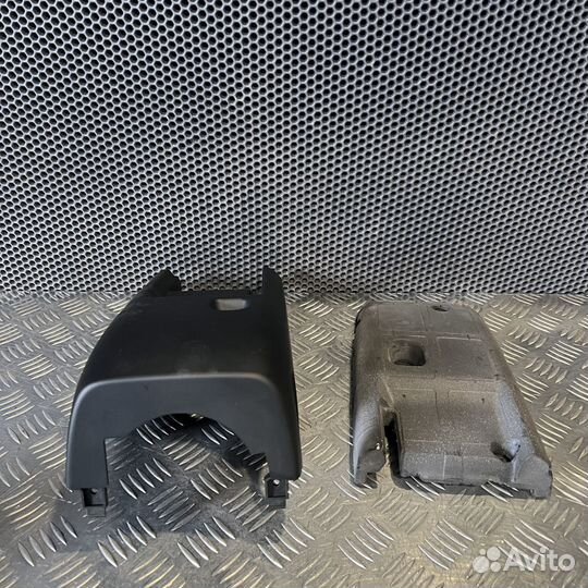 Кожух рулевой колонки Volkswagen Passat