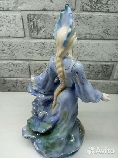 Статуэтка фарфор СССР гжель