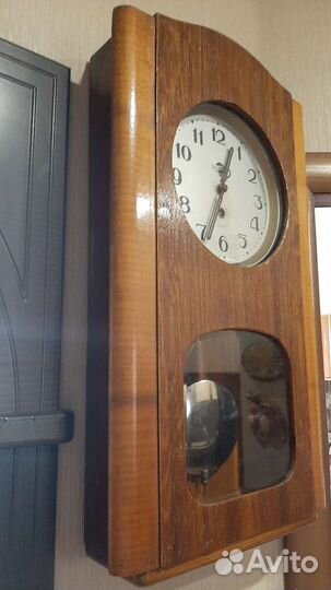 Старинные настенные часы СССР