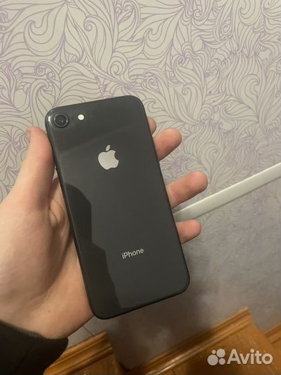 iPhone 8, 64 ГБ