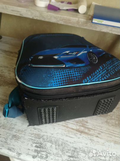 Рюкзак школьный