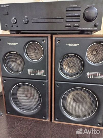 Акустические колонки Электроника и усилитель