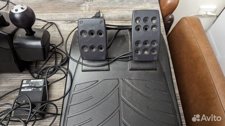 Руль игровой Logitech