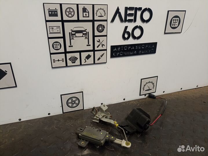 Замок багажника для Nissan Primera P12E