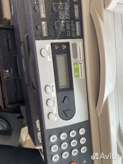 Принтер лазерный продам