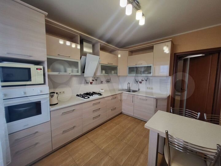 3-к. квартира, 93,3 м², 6/9 эт.