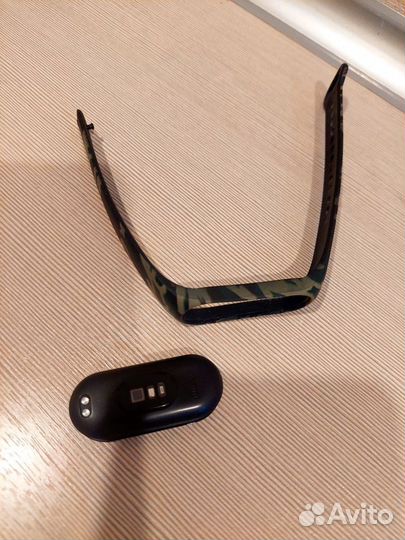 Фитнес браслет Xiaomi Mi Band 6