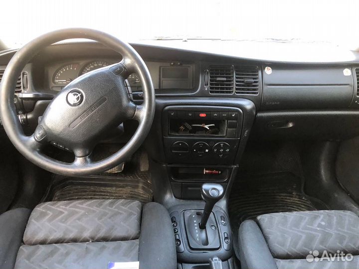 Opel vectra b 1.8 AT
