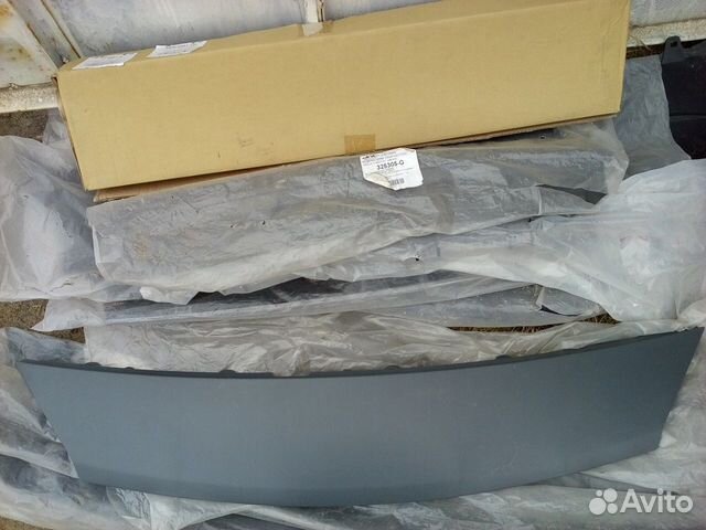 Renault Scenic 2 2003-2006 г накладка над бампером