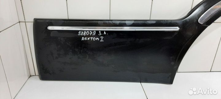 Молдинг двери нижний задний левый