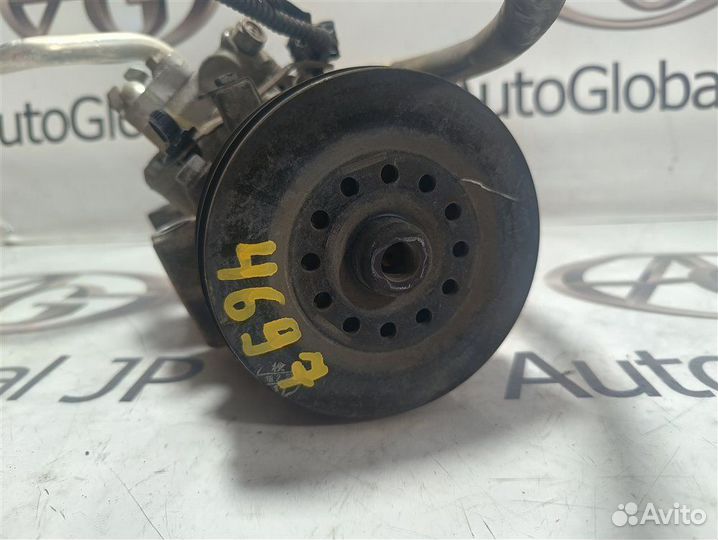 Компрессор кондиционера Toyota Corolla ZRE152