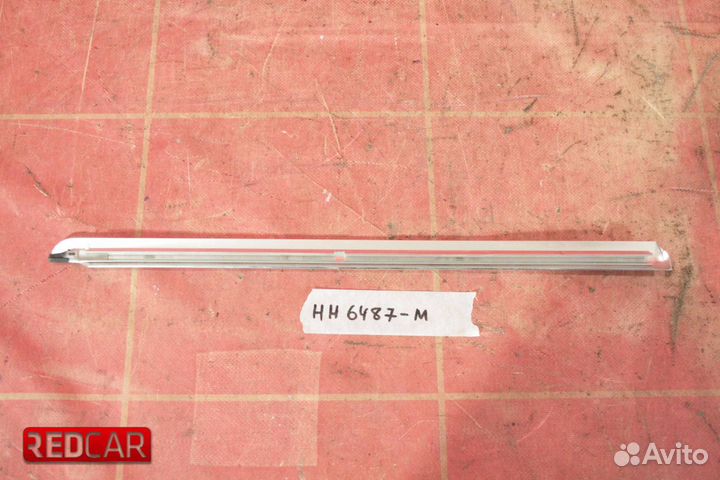 Молдинг стекла заднего правого глухого Mercedes X2