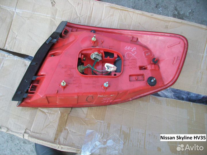 Фонарь на Nissan Skyline (Ниссан Скайлайн) HV35