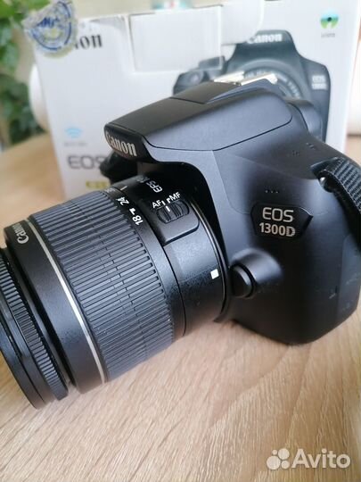 Зеркальный фотоаппарат Canon 1300D