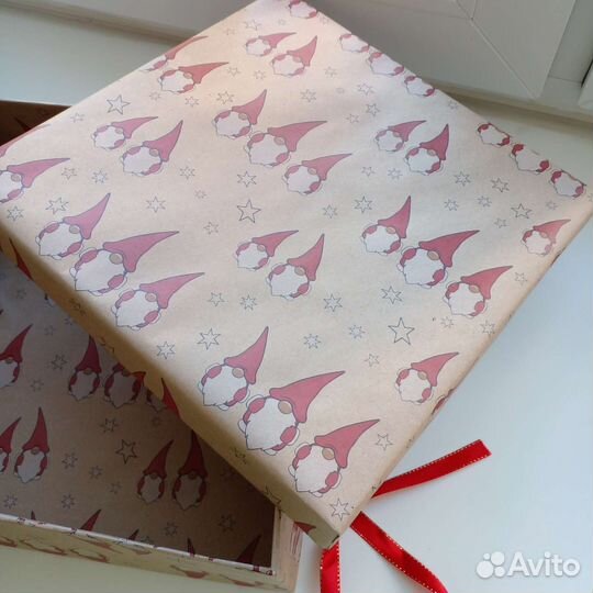 Коробка подарочная новогодняя 