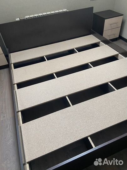 Кровать двухспальная