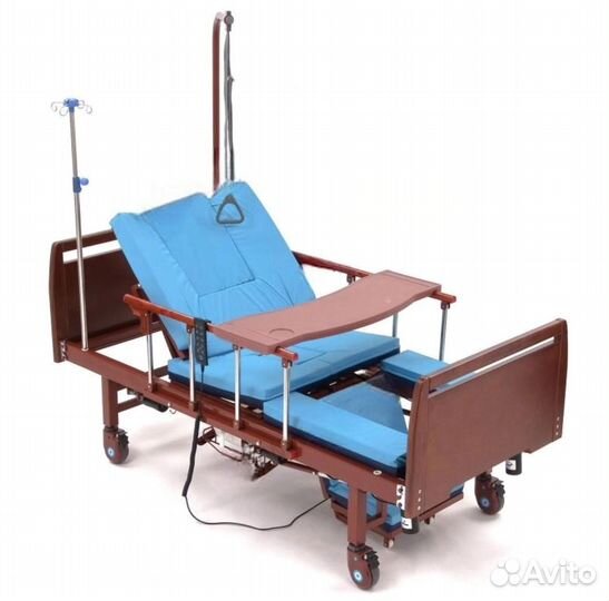 Медицинская кровать для инвалидов