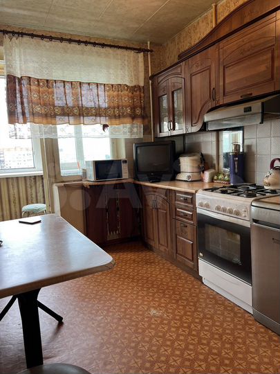 3-к. квартира, 76 м², 8/9 эт.