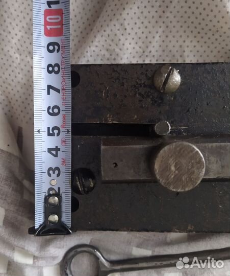 Замок гаражный накладной