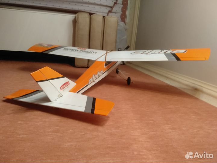 Радиоуправляемый самолёт с двс Alpha Hangar 9