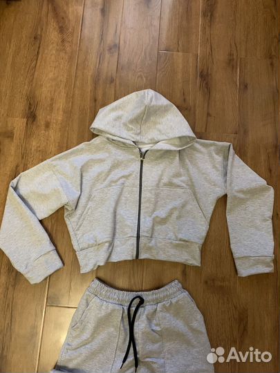 Спортивный костюм женский новый