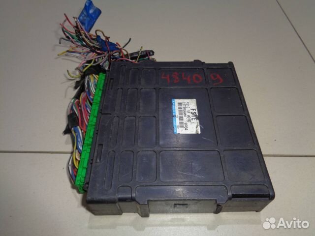 Блок управления двс mazda LF-VE