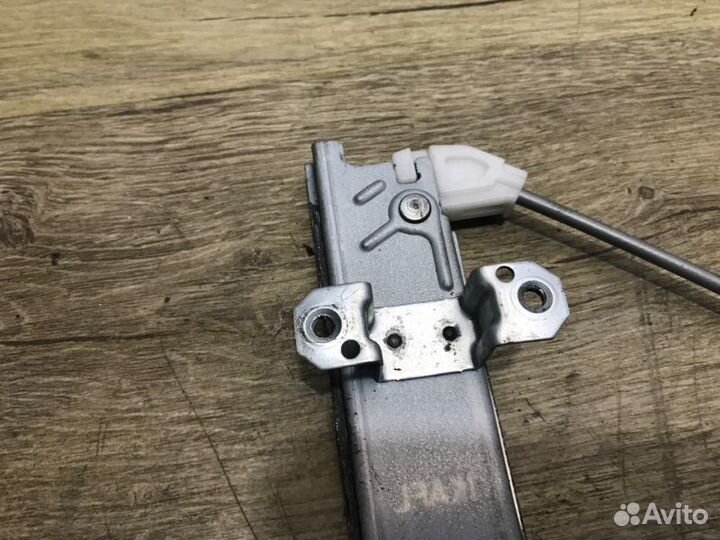 Стеклоподъемник передний левый Nissan Juke 1.6