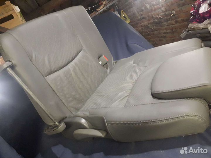 Задний ряд сидений Land Cruiser Prado 120